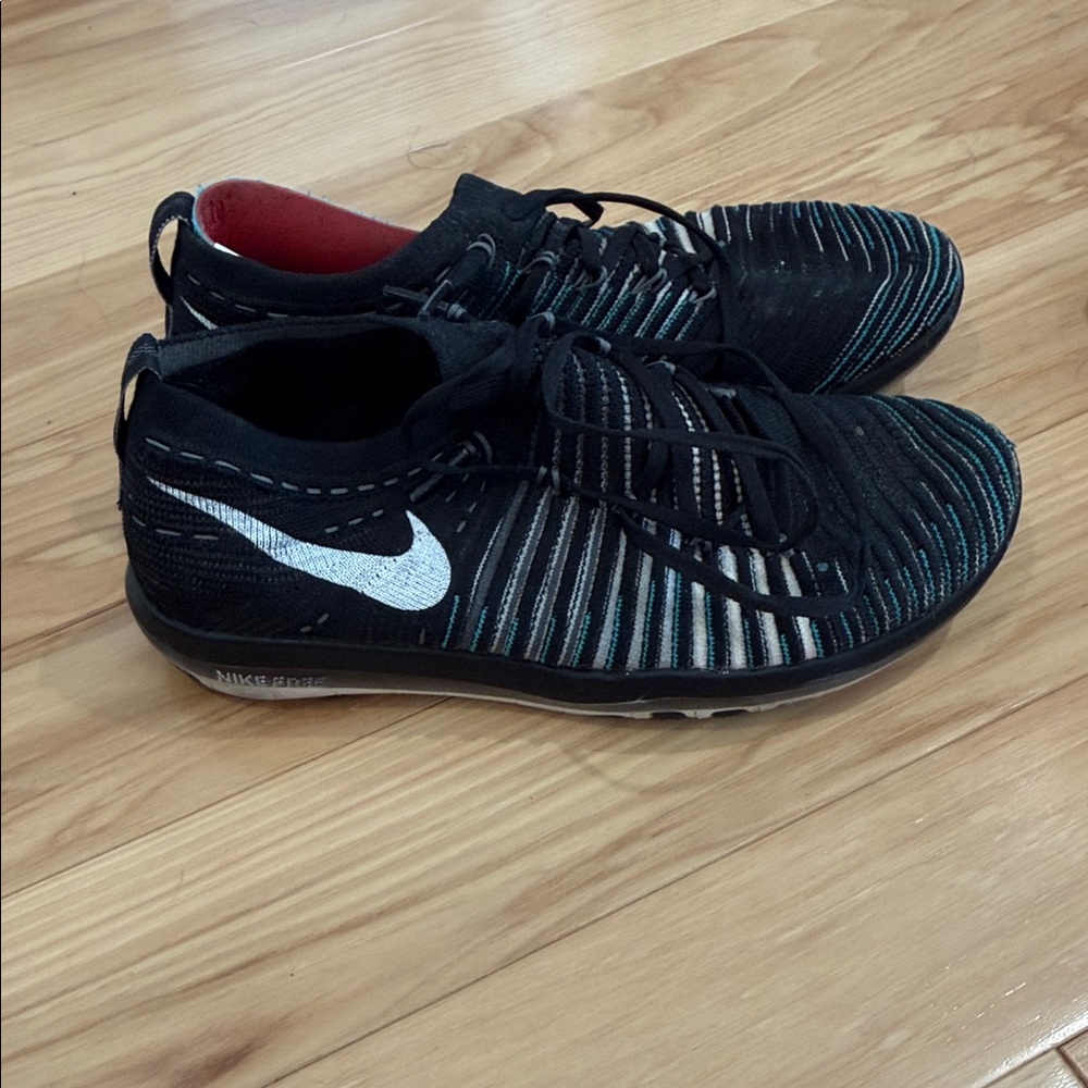 Nike Black and Teal Athletic Shoes